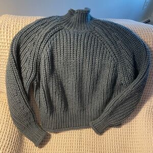 H&M Gray Turtleneck Sweater